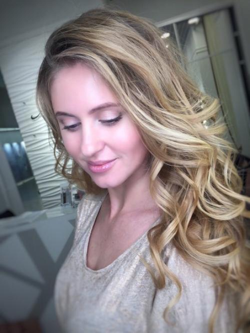 Вечерняя прическа от наших стилистов - это всегда качественно, красиво и модно. 02