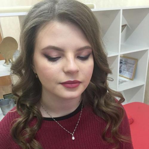 Дорогие?  Приглашаю вас в мини - студию эстетики в качестве модели на. 01