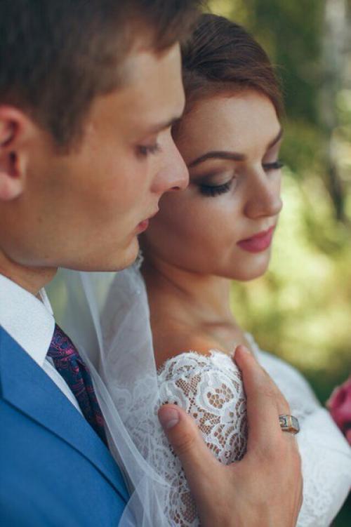 Девушки?  Для отработки скорости и пополнения клиентской базы. 03