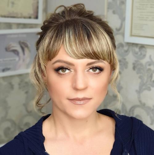 Прическа и макияж одни из самых важных аксессуаров. 04