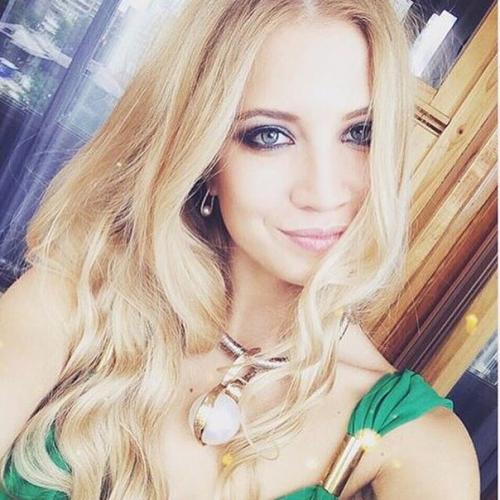 Милые дамы?  Каждая из нас желает в подходящий, праздничный день, быть самой красивой! 04