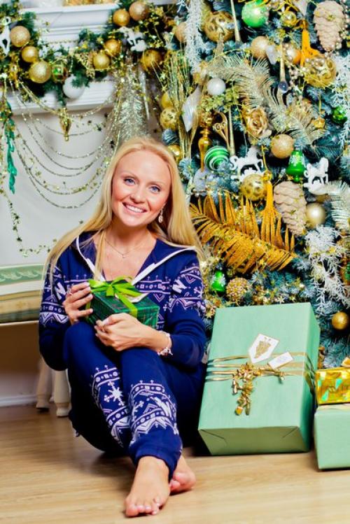 Новогодние фотосессии?   Из всех возможных фотосессий в году, самая приятная - новогодняя фотосессия? 01