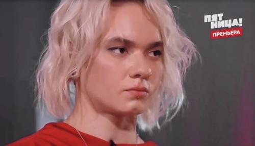 Анон.   Вам понравился образ Киры на Гала - вечере? 01