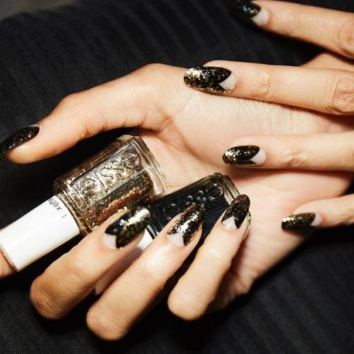 Блистай: топ - 10 идей новогоднего маникюра, которые ты захочешь повторить. 07