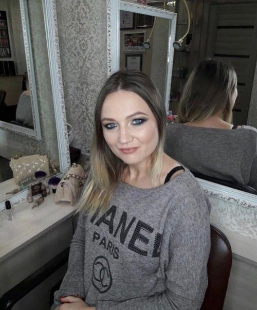 Наши красотки?  Завтра есть несколько мест на прическу, укладку? 04