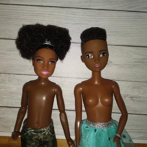 Я приобрела давеча для гибридизации набор Creatable World. 02