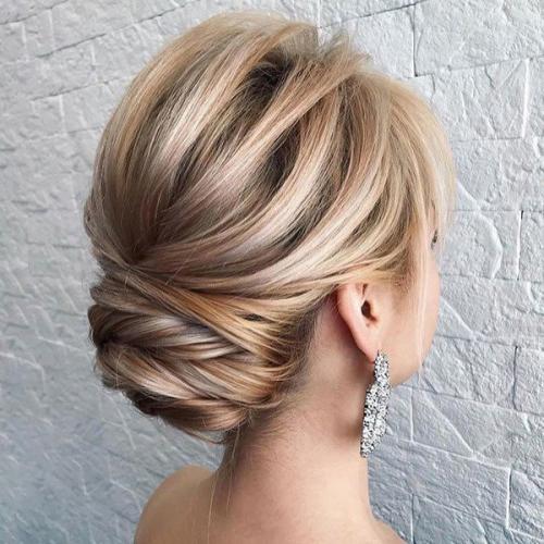 Главное правило при выборе макияжа и прически - уместность. 09 Главное правило при выборе макияжа и прически - уместность. 09