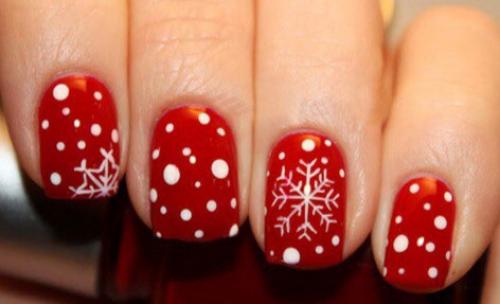 Как правильно выбрать новогодний маникюр? 03