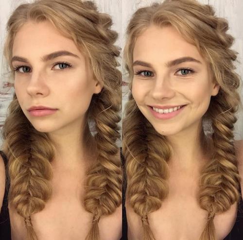 Модели на макияж и прически требуются. 01