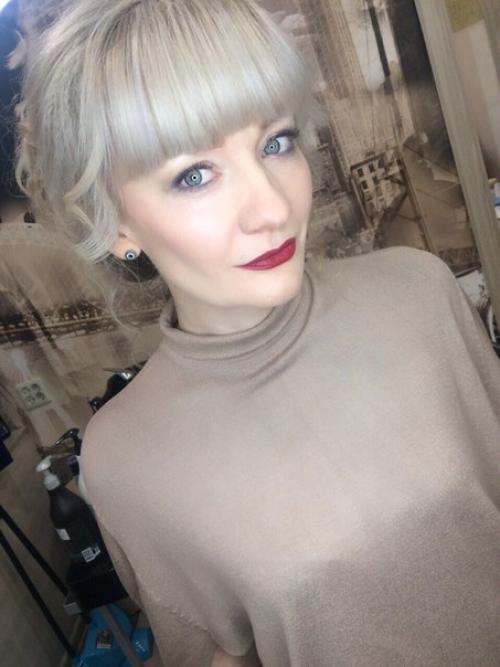 Наши красотки?  Завтра есть несколько мест на прическу, укладку? 05