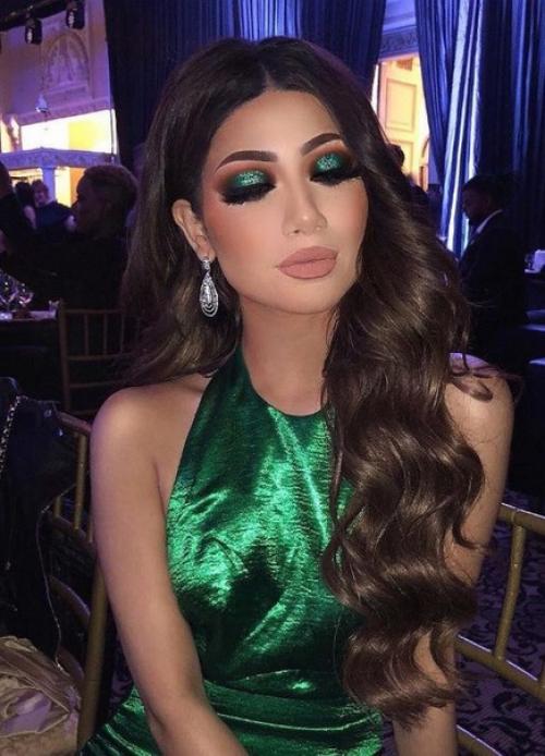 Главное правило при выборе макияжа и прически - уместность. 06 Главное правило при выборе макияжа и прически - уместность. 06