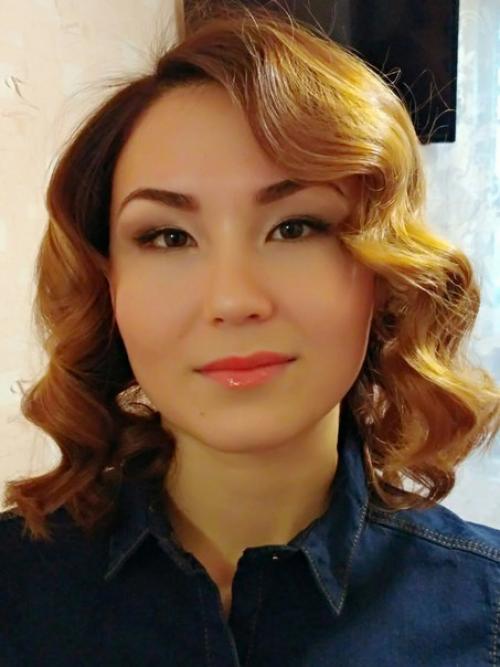 Милые девушки!  Я профессиональный парикмахер - стилист со стажем более 10 лет. 03