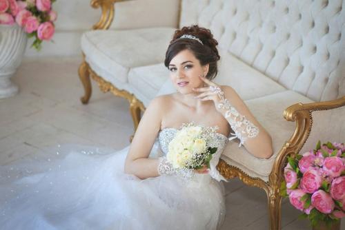 Добрый день.  Девочки и девушки. 01