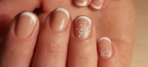 Как правильно выбрать новогодний маникюр? 06