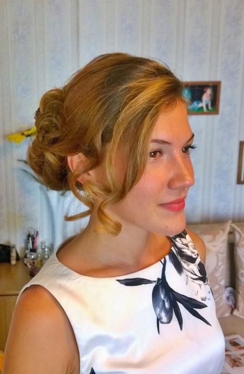 Макияж, прически, покрытие шеллак, цены от 700 руб. 06