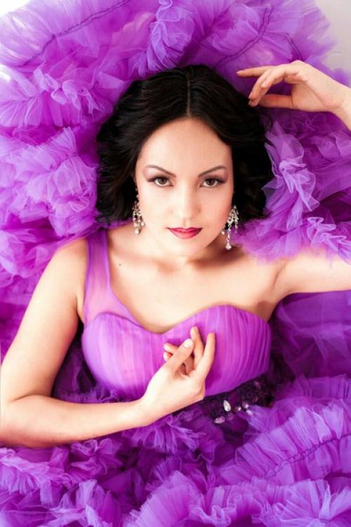 Знаете, что самое крутое в моей работе дарить моим клиенткам прекрасные преображения, подчеркивать и приумножать их красоту и индивидуальность! 01