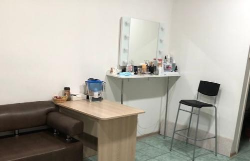 Сдам место в студии для лешмейкера, мастера маникюра со своим оборудованием. 01