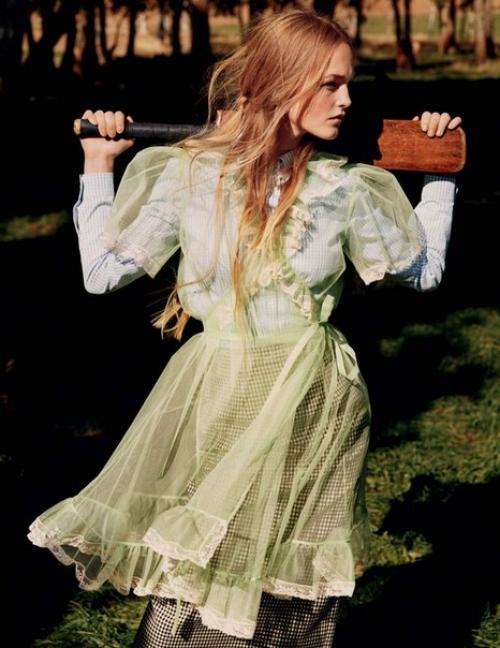 Country Life: джин Кэмпбелл в фотосессии аласдера маклеллана для Vogue UK March 2016. 01