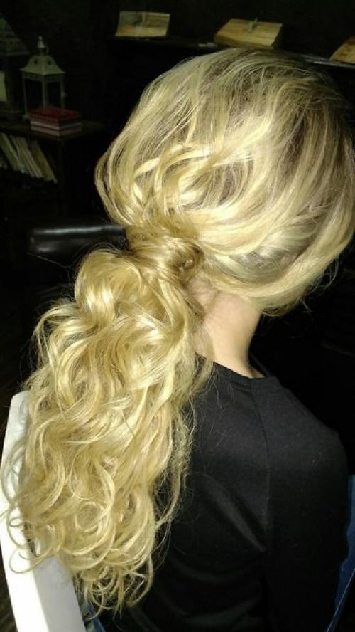 Красавицы!  Предлагаю услуги по созданию свадебного и вечернего образа. 08