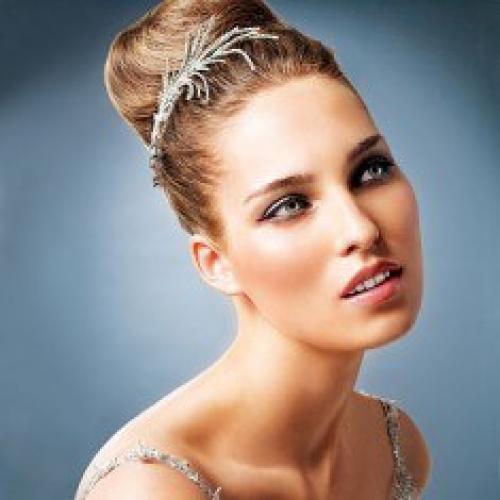 Вы уже определились с нарядом, списком блюд, запаслись продуктами, нарядной скатертью и даже романтическими свечками и оригинальными открытками? 04