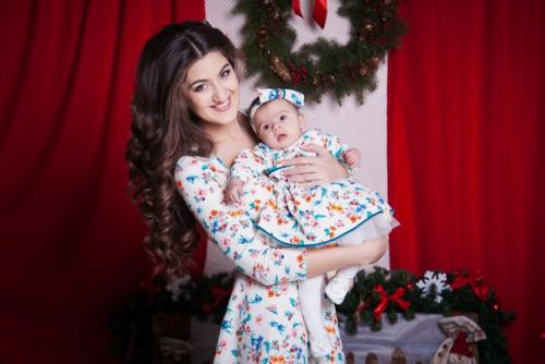 Я могу сделать вам, причёски и макияж на любое мероприятие и на каждый день индивидуальный подход к каждому клиенту! 02