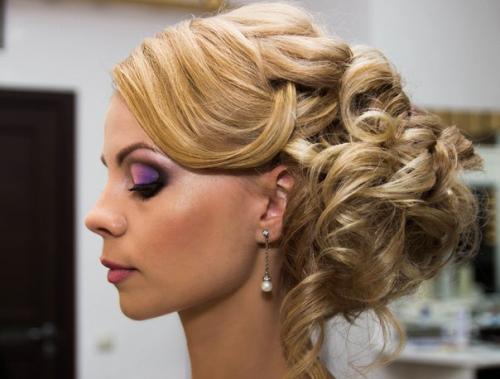 Дорогие красавицы!  На 8 марта есть несколько мест на макияж и прическу? 09