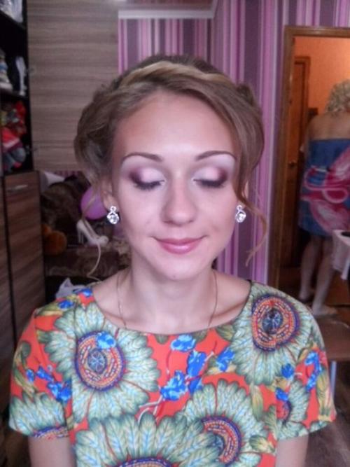 Предлагаю услуги по созданию прически, макияжа, и росписи ногтей? 02