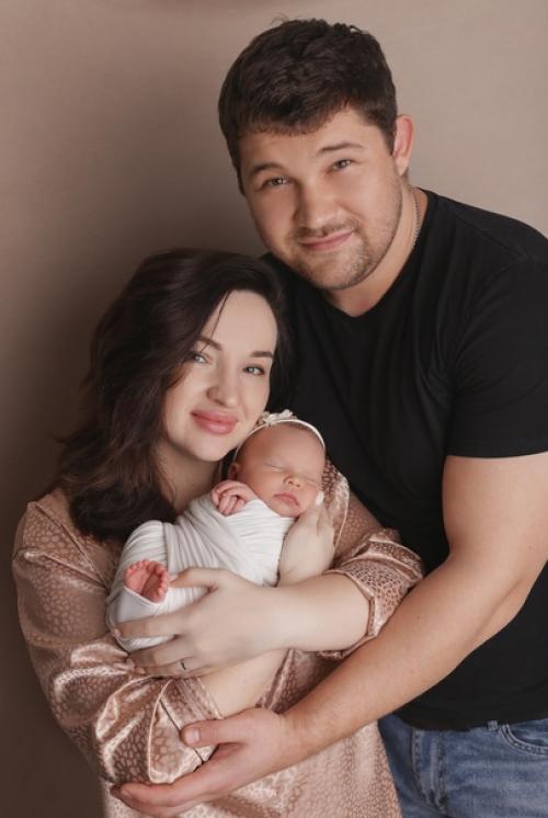 Как можно сделать семейные кадры дома на Ньюборн фотосессии? 01