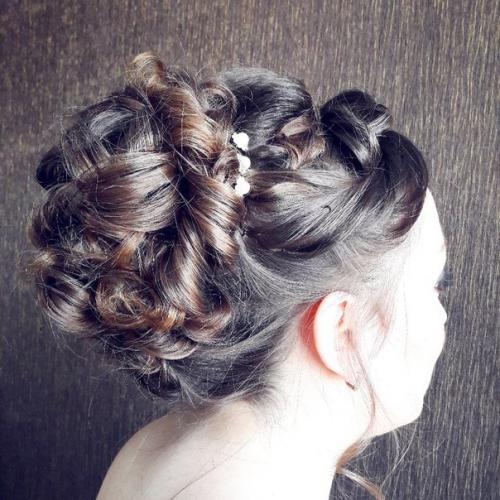 Красотки?  Знаю, что в особенные дни вашей жизни хочется быть красивой как никогда. 02