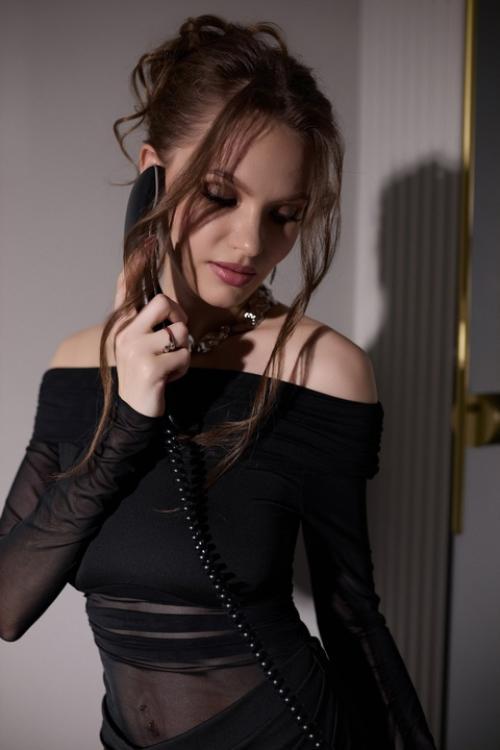 Фотосессия под ключ - это идеальный формат для тех, кто хочет получить качественные снимки без лишних забот. 02