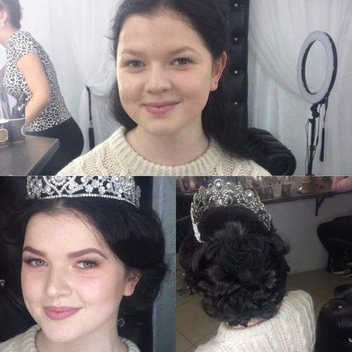 Дорогие девушки, в честь 8 марта объявляю акцию до конца месяца, на наращивание волос, снятие, капсуляцию, макияж, локоны и причёски. 03