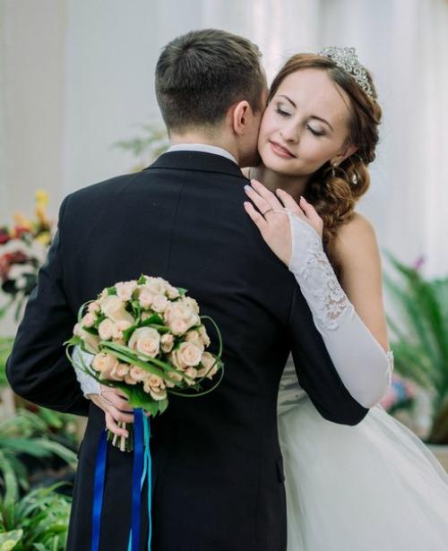 Милые девушки?  Впереди свадебный сезон, время выпускных и т. д.! 03