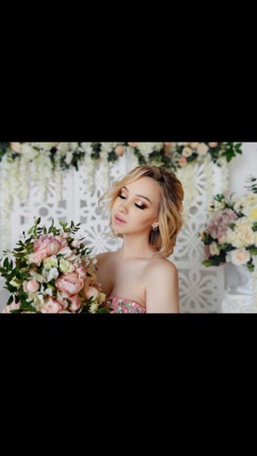 Милые красавицы?  Студия красоты предлагает вам стать более привлекательными. 08