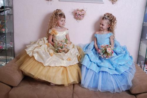 Любая девушка хочет на праздник выглядеть лучше всех, это касается не только наряда, но и макияжа. 03