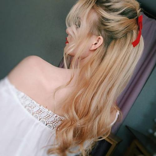 Рафаелка?  Лента в волосах - стильный аксессуар по версии Bazaar. 02