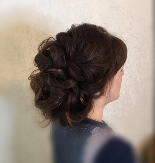 Пучок, как вариант вечерней и свадебной прически. 01