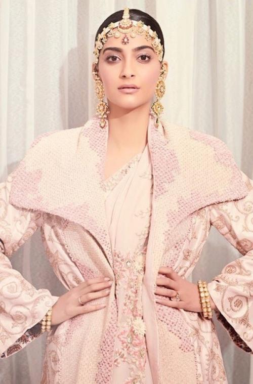 Образ сонам капур ахуджа для Fashion Trust Arabia Awards: 03