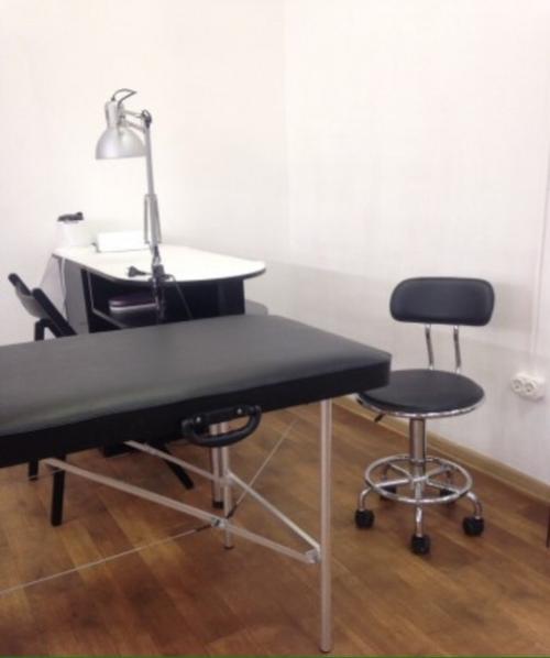 Дорогие мастера, я сдаю в аренду рабочие места для мастеров по наращиванию ресниц, бровистов, визажистов - стилистов по прическам! 01