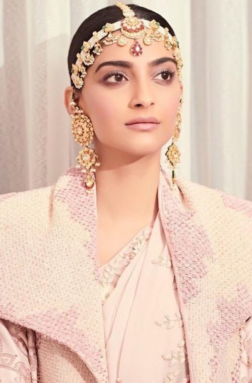 Образ сонам капур ахуджа для Fashion Trust Arabia Awards: 02