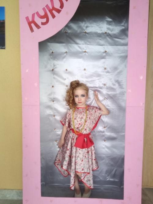 Сделаю причёску, наведу я макияж. 05