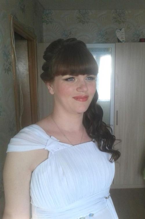 Наверно, кто-то еще только собирается на работу, кто-то еще едет по дороге, а я уже вернулась. 02