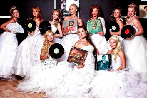 Каждое воскресенье вечером с 18 до 20 вы будете худеть к лету, смеяться в весёлой компании и радоваться жизни. 03