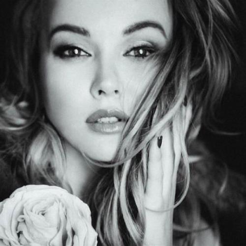 Я много как парикмахер работала. 01