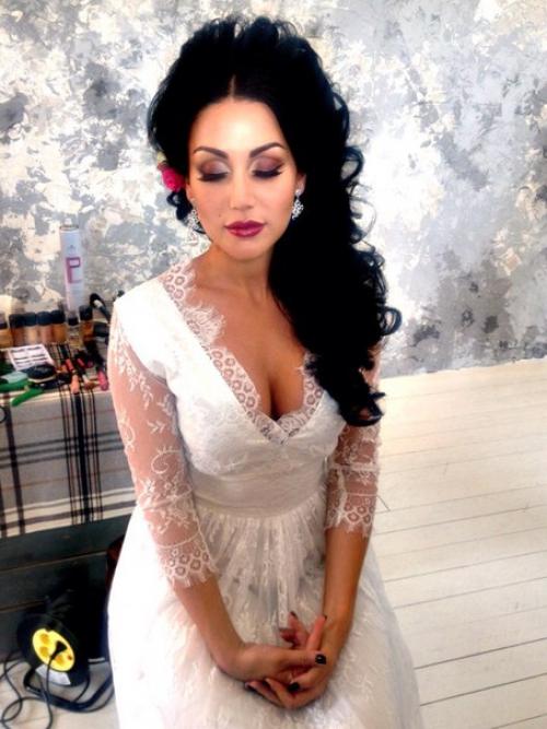 Вчера на мастер-классе Ольги цветковой) повышение квалификации Шикарная Невеста образ невесты от и до прическа, макияж, платье, аксессуары! 07