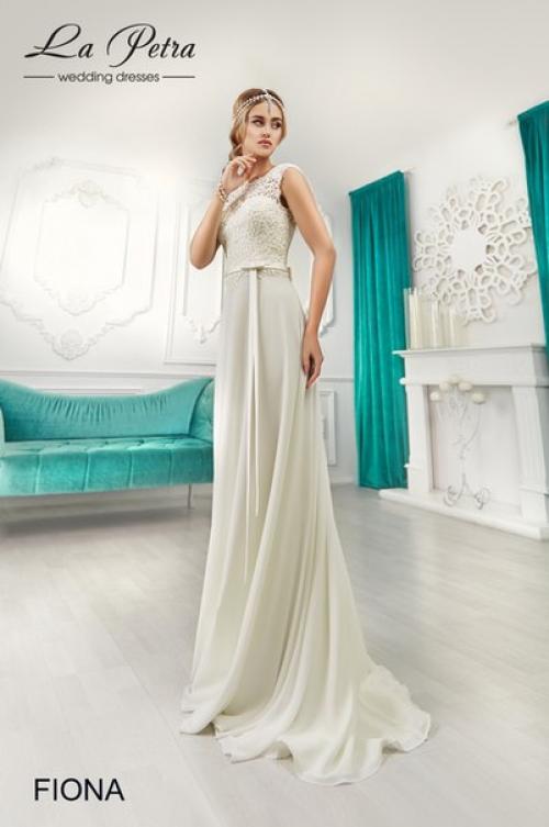 В переводе с французского Rustic означает - деревенский, простой. 02