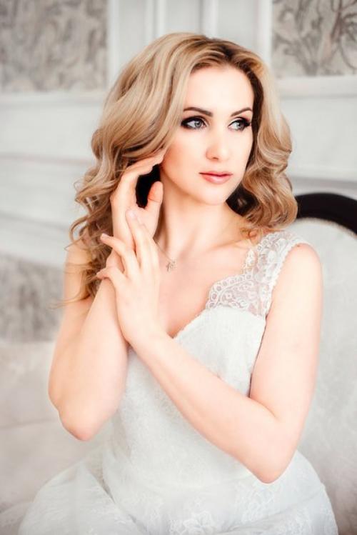 Прекрасная Татьяна в платье Лилия от нашего салона! 01