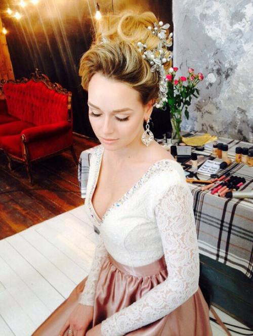 Вчера на мастер-классе Ольги цветковой) повышение квалификации Шикарная Невеста образ невесты от и до прическа, макияж, платье, аксессуары! 08