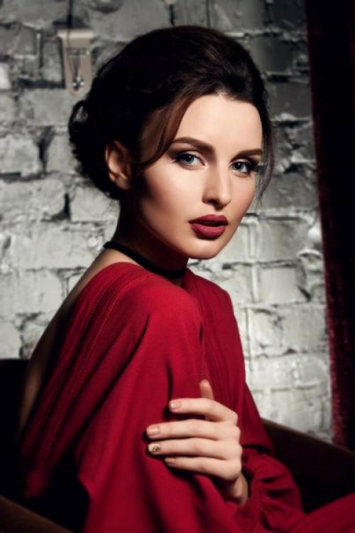 Я могу предложить качественный и аккуратный свадебный, вечерний макияж, макияж для выпускниц и фотосессий? 02