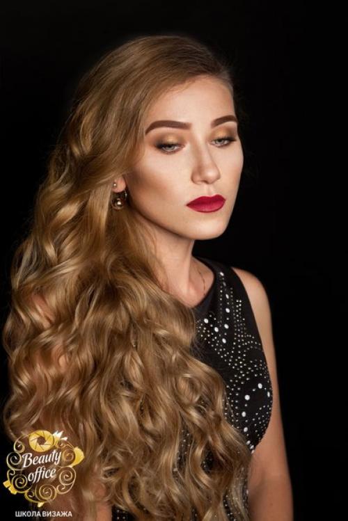 Я могу предложить качественный и аккуратный свадебный, вечерний макияж, макияж для выпускниц и фотосессий? 03