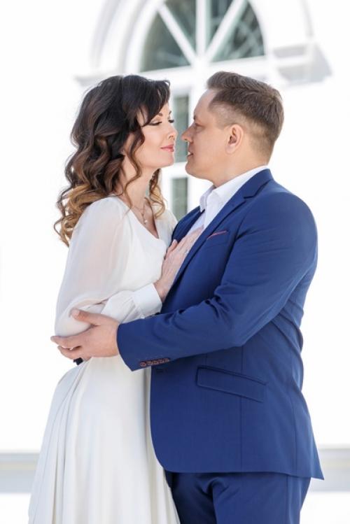 Наши специалисты создадут вам красивый образ на свадьбу и таинство венчания. 05